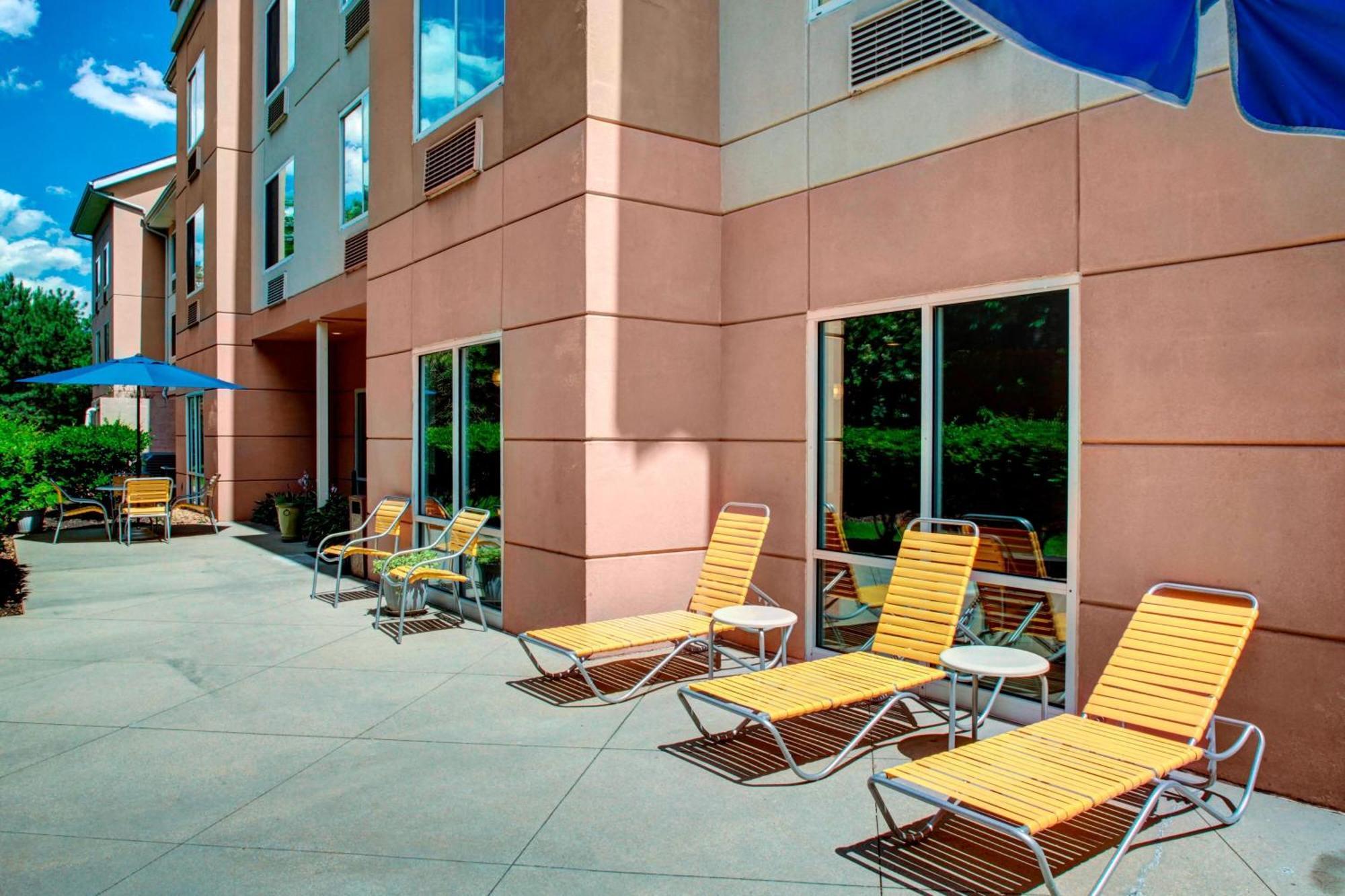 Fairfield Inn And Suites By Marriott Emporia I-95 Exteriér fotografie