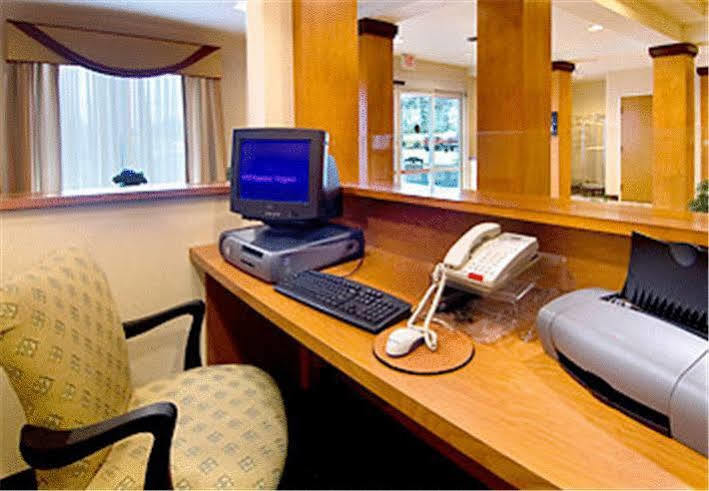 Fairfield Inn And Suites By Marriott Emporia I-95 Exteriér fotografie
